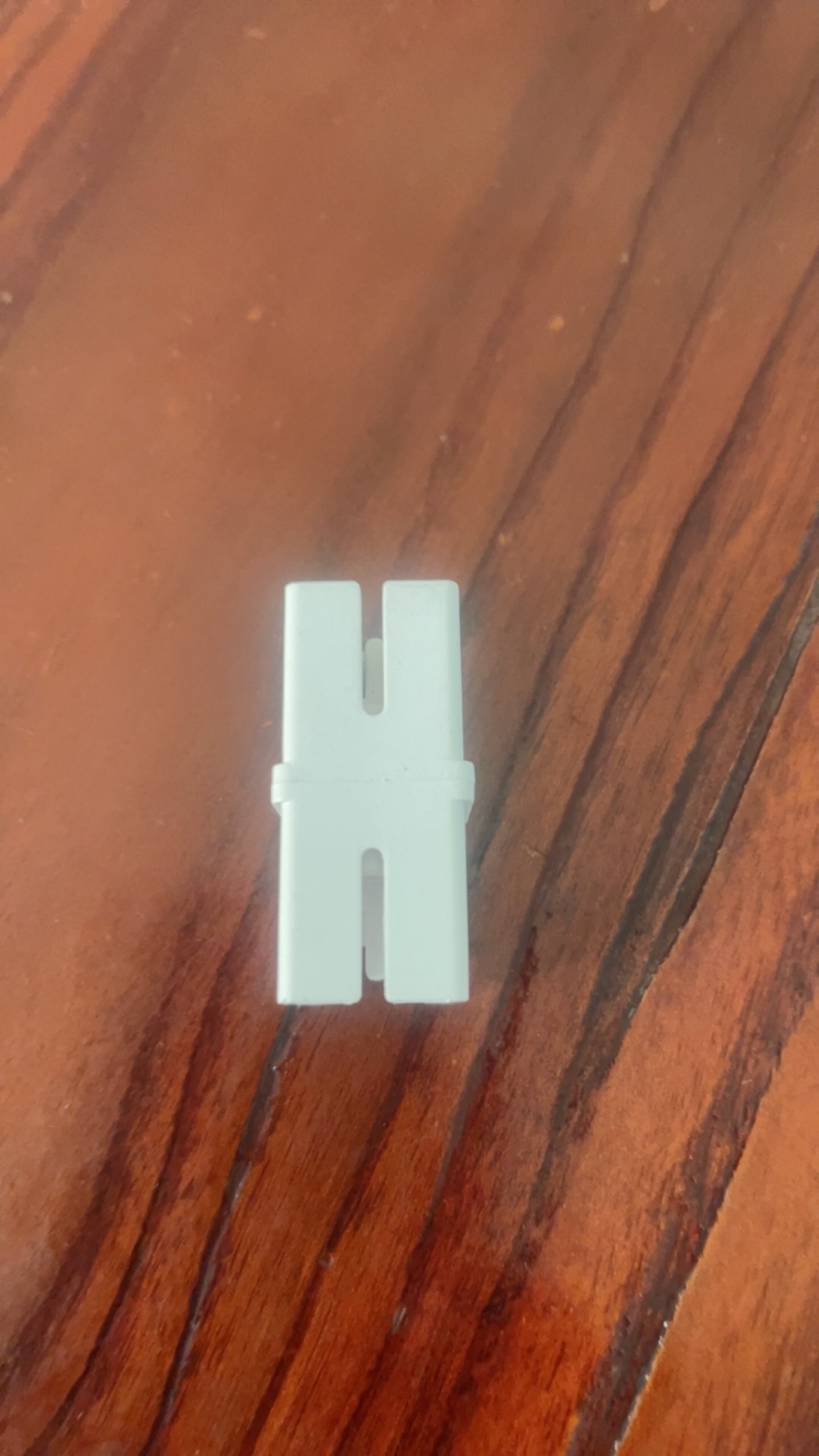 粘PBT材質用什么膠水可以粘??？九點塑料瞬間膠水應用案例